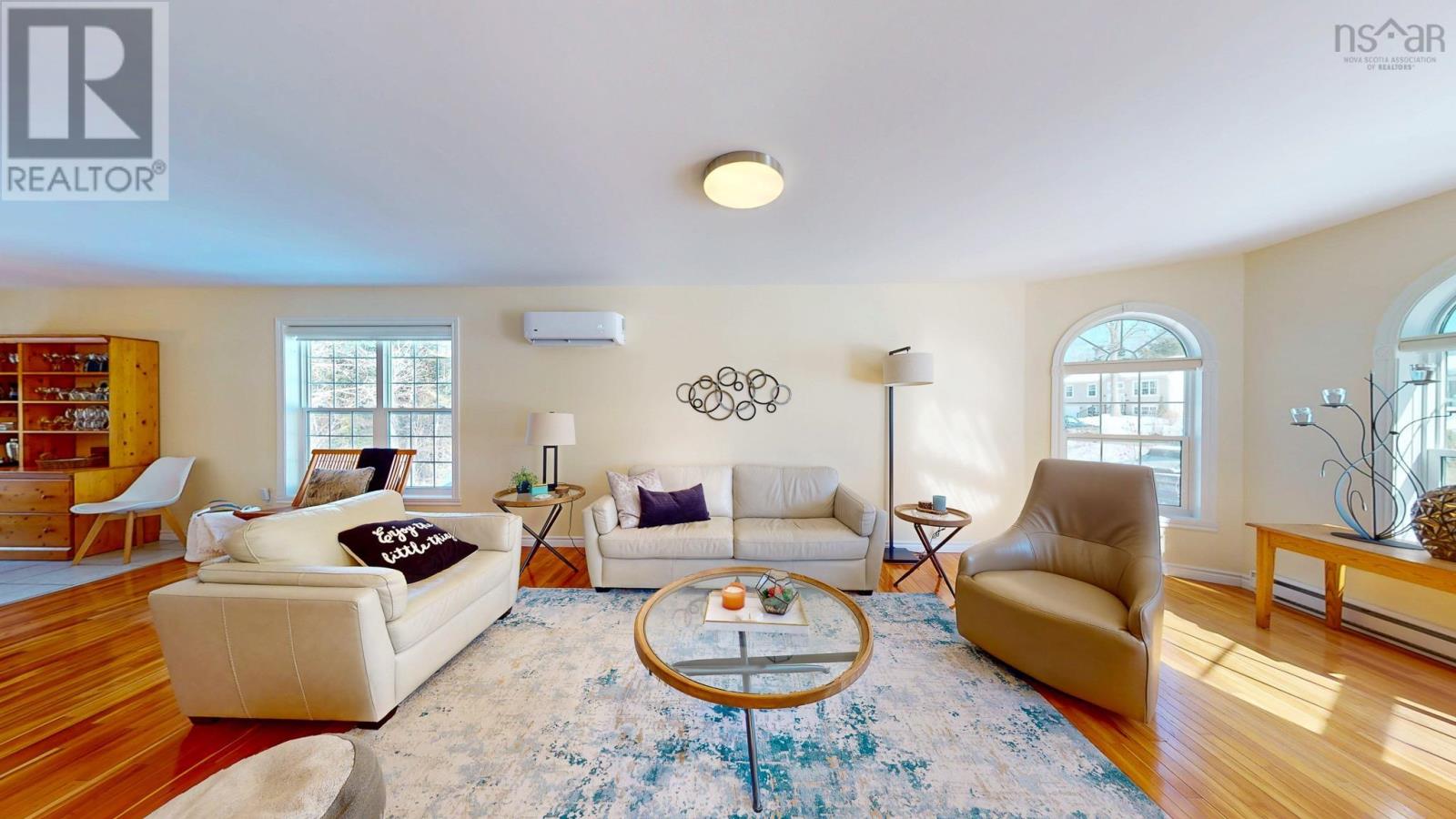 40 Douglas Street - photo 5