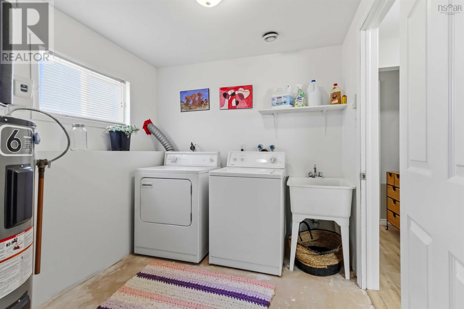 Laundry & Storage