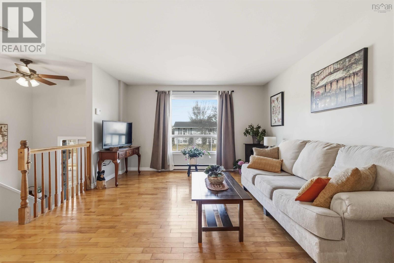 28 Merrimac Drive - photo 5
