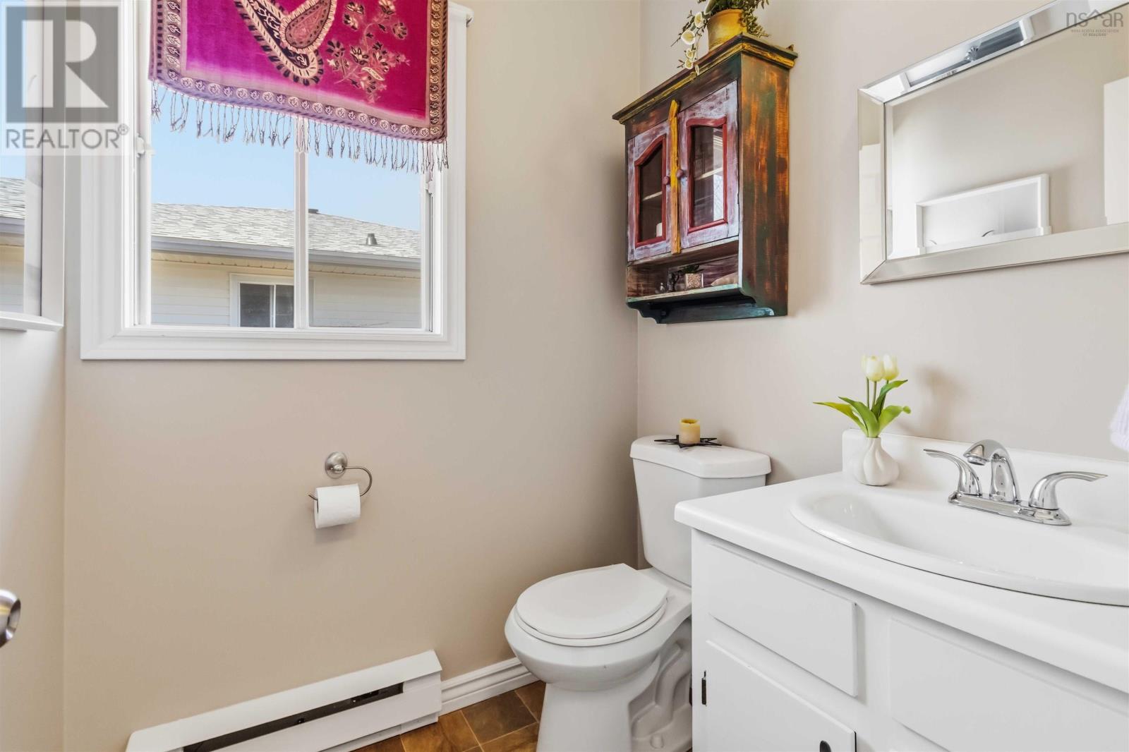 Main Level - Powder Room