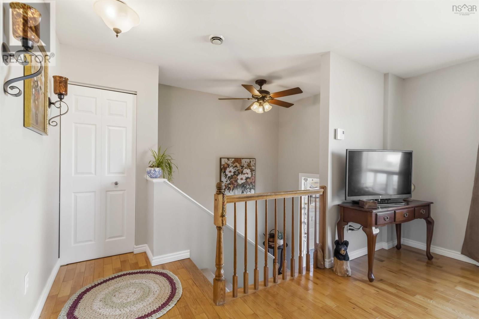 28 Merrimac Drive - photo 3