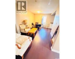 Living room - 2119 Lorne Street, Regina, SK S4P2M6 Photo 7