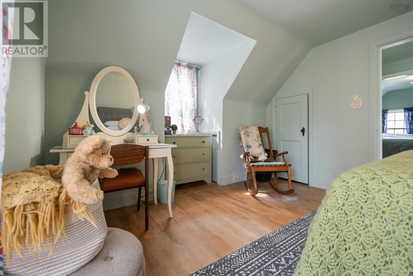 Property 28 of 36 of 105 Lyman Street