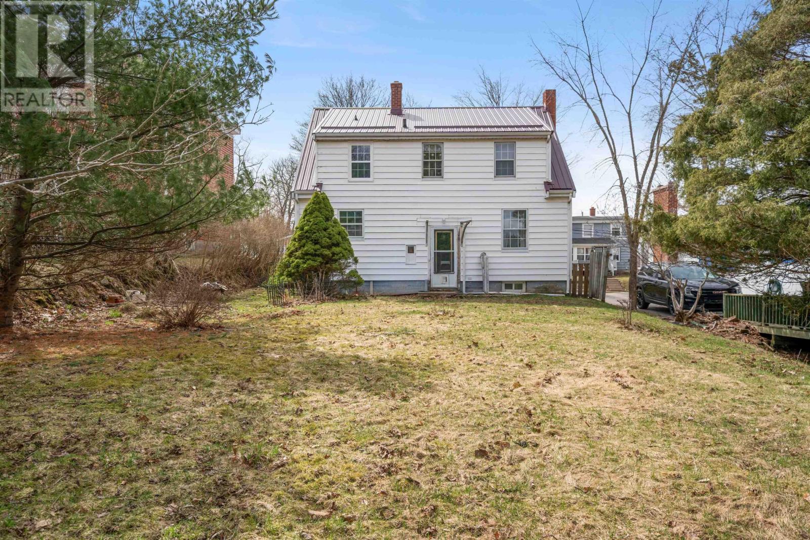 Property 35 of 36 of 105 Lyman Street