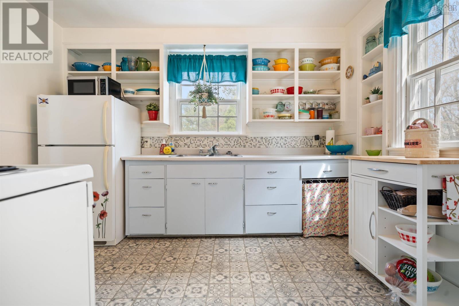 Property 16 of 36 of 105 Lyman Street