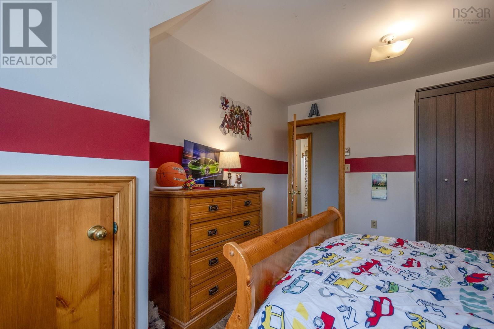 Property 32 of 50 of 752 Main Street