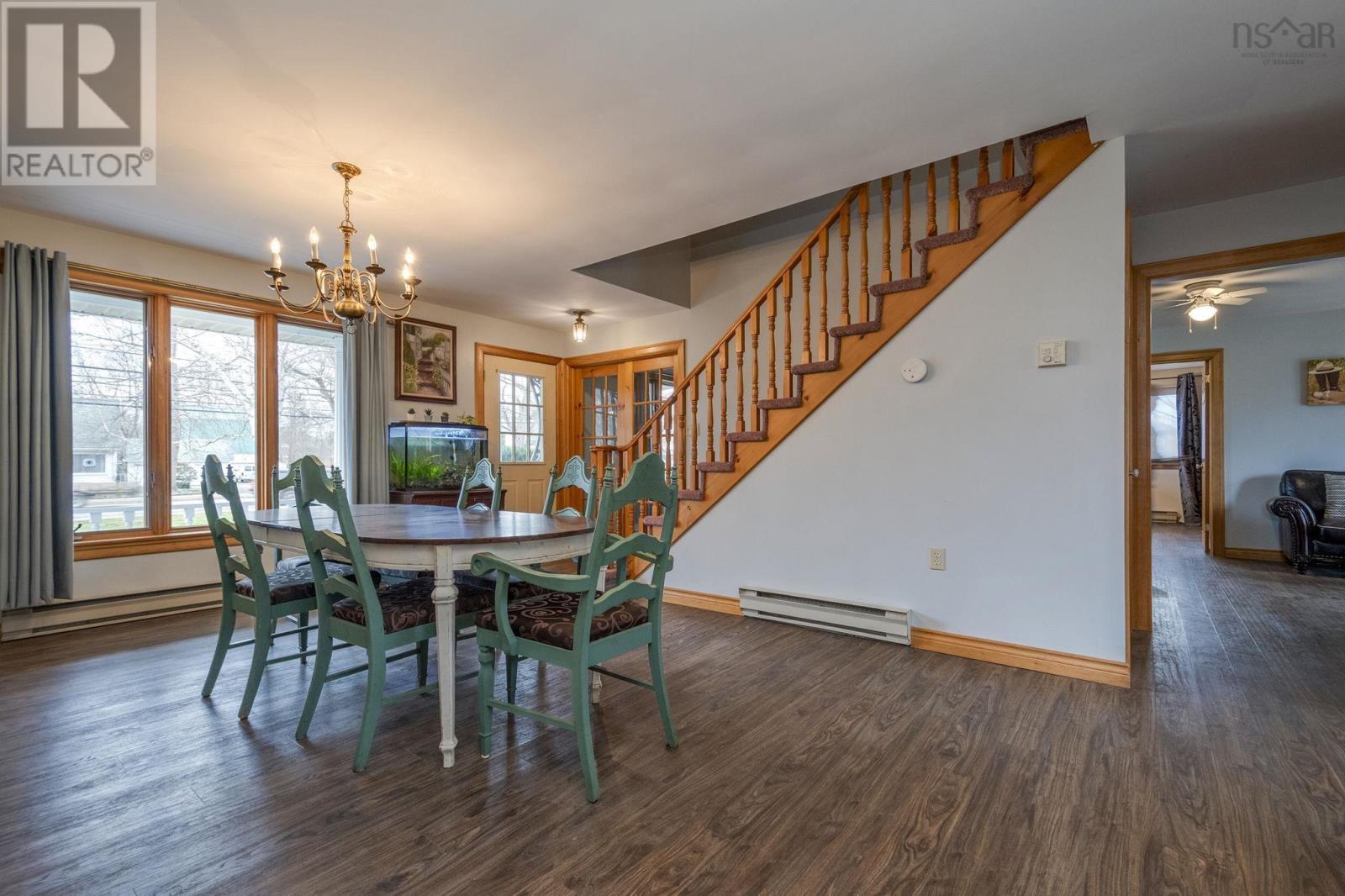 Property 17 of 50 of 752 Main Street