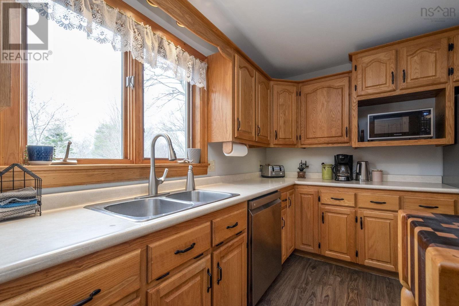 Property 13 of 50 of 752 Main Street