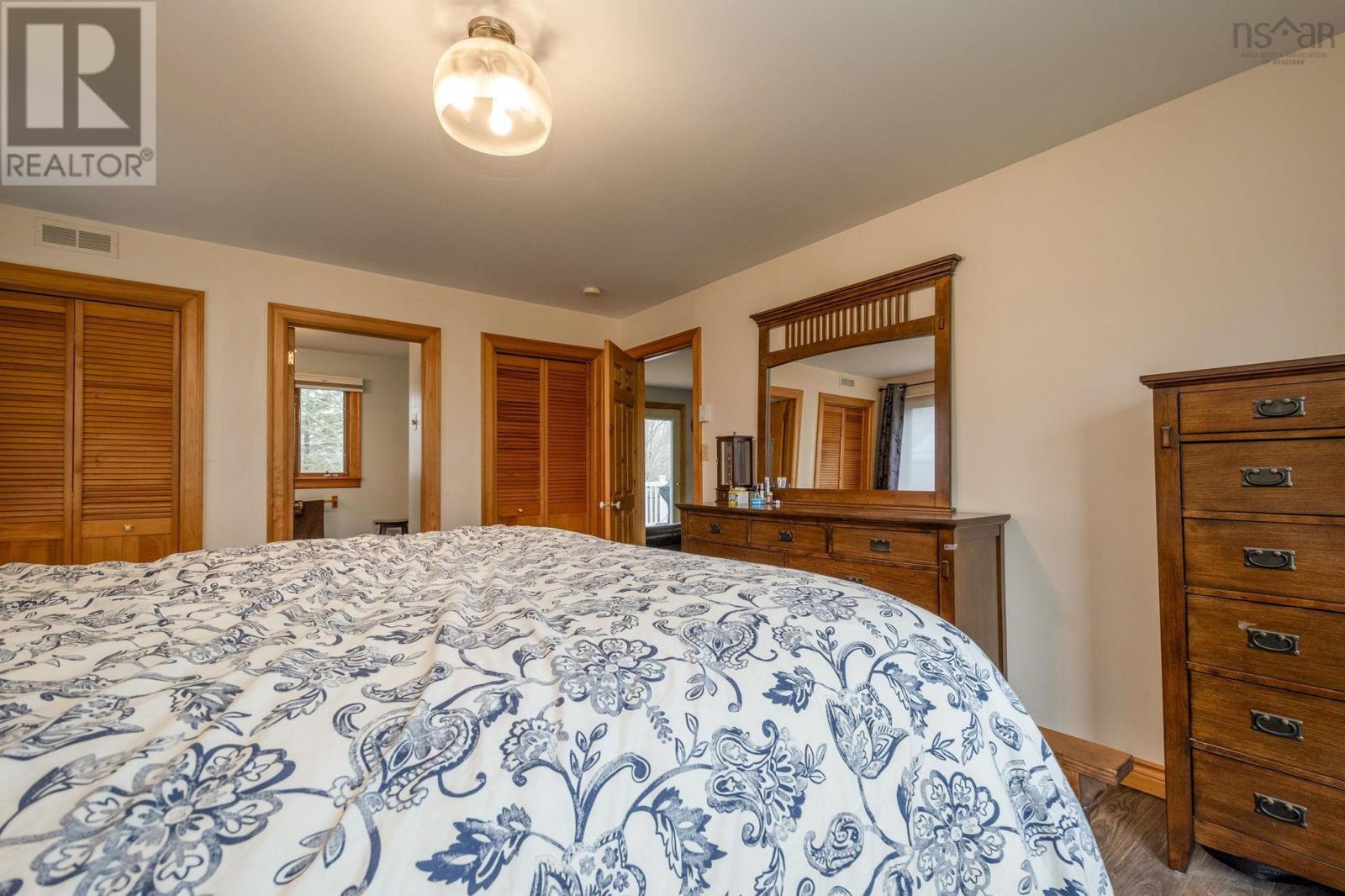 Property 25 of 50 of 752 Main Street