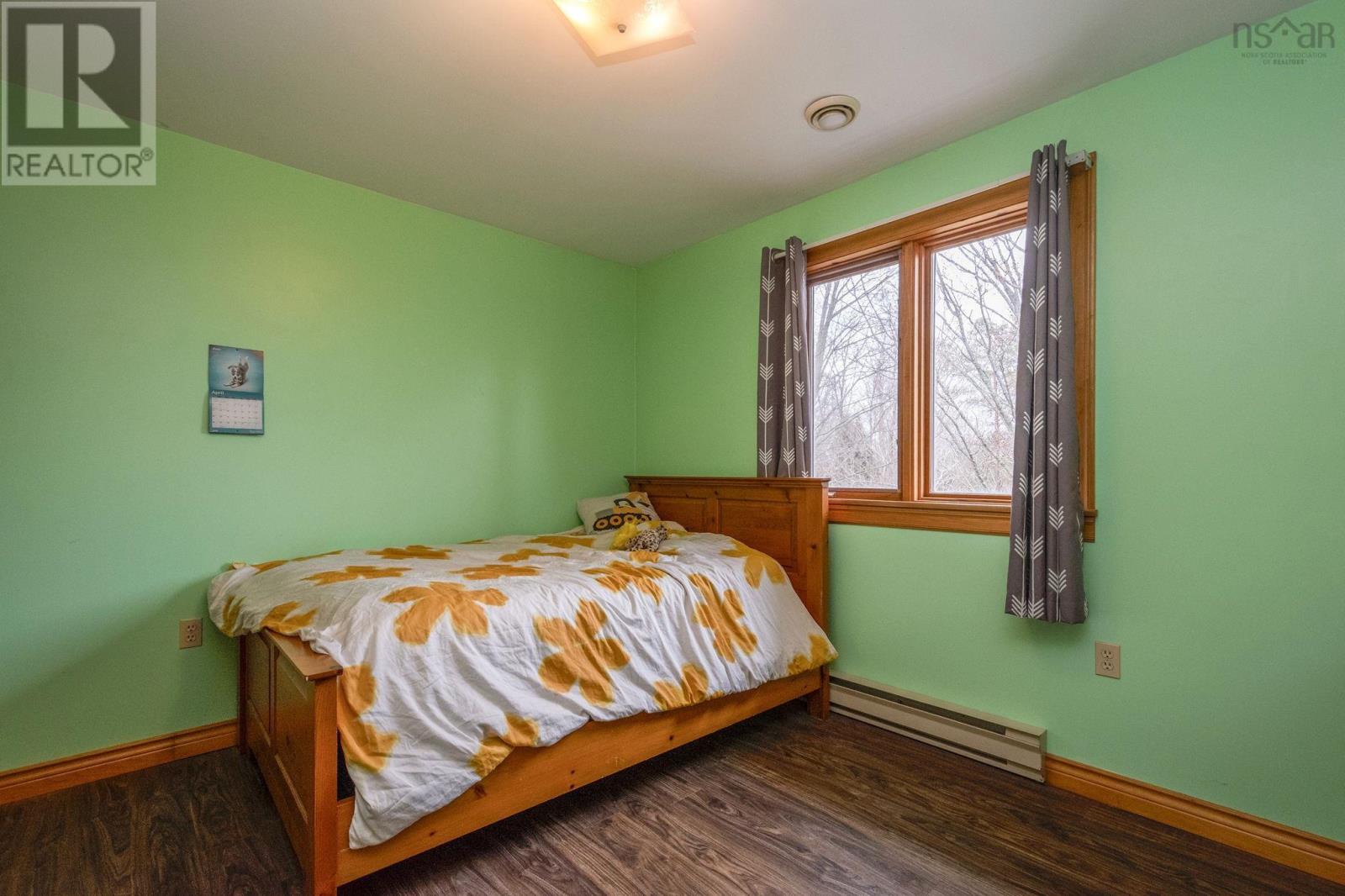 Property 35 of 50 of 752 Main Street