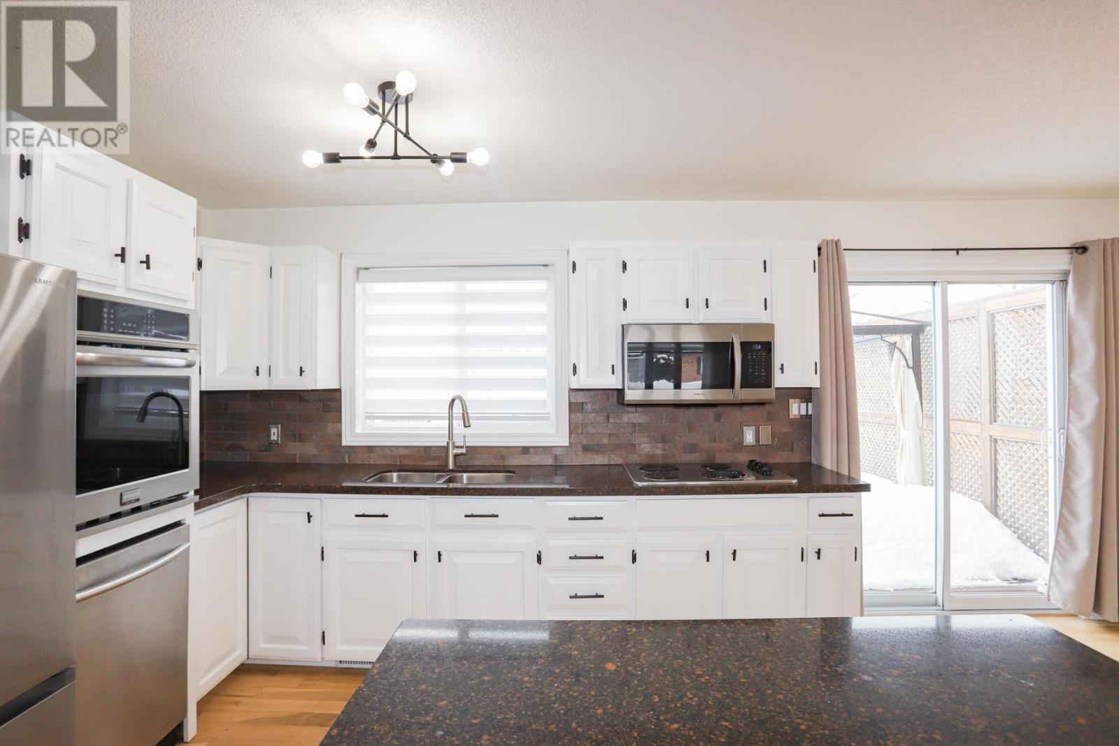 967 Lake ST, Sault Ste. Marie, Ontario, P6B6C9 — Photo 12