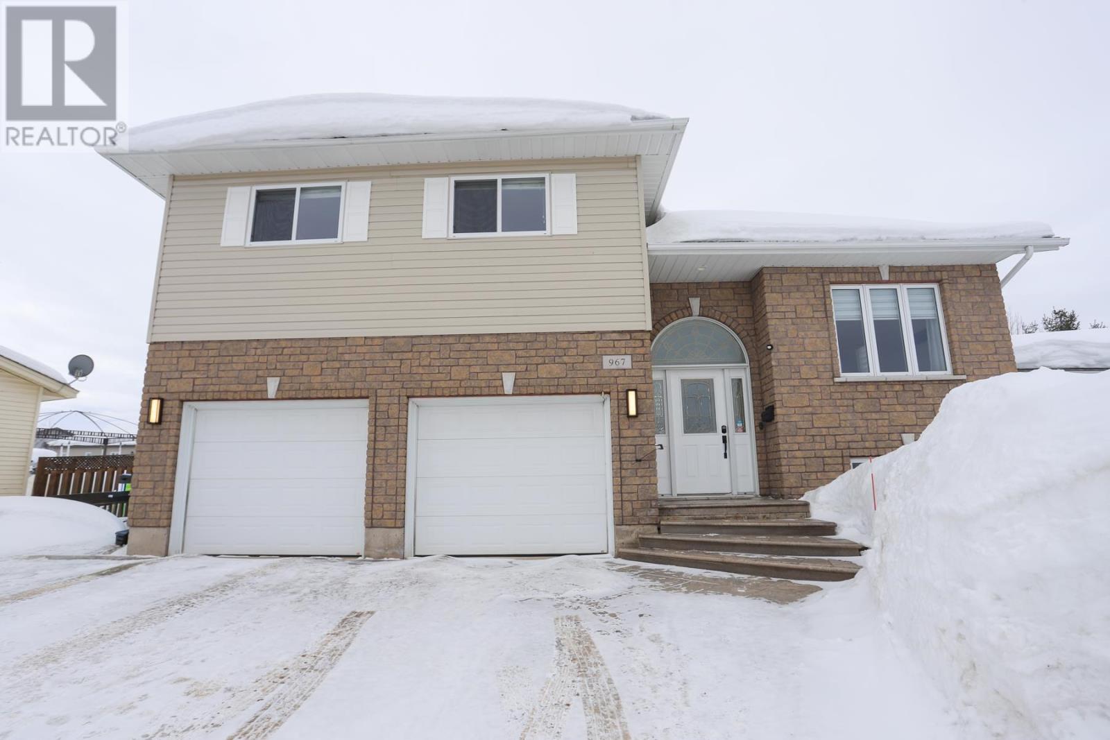 967 Lake ST, Sault Ste. Marie, Ontario, P6B6C9 — Photo 2