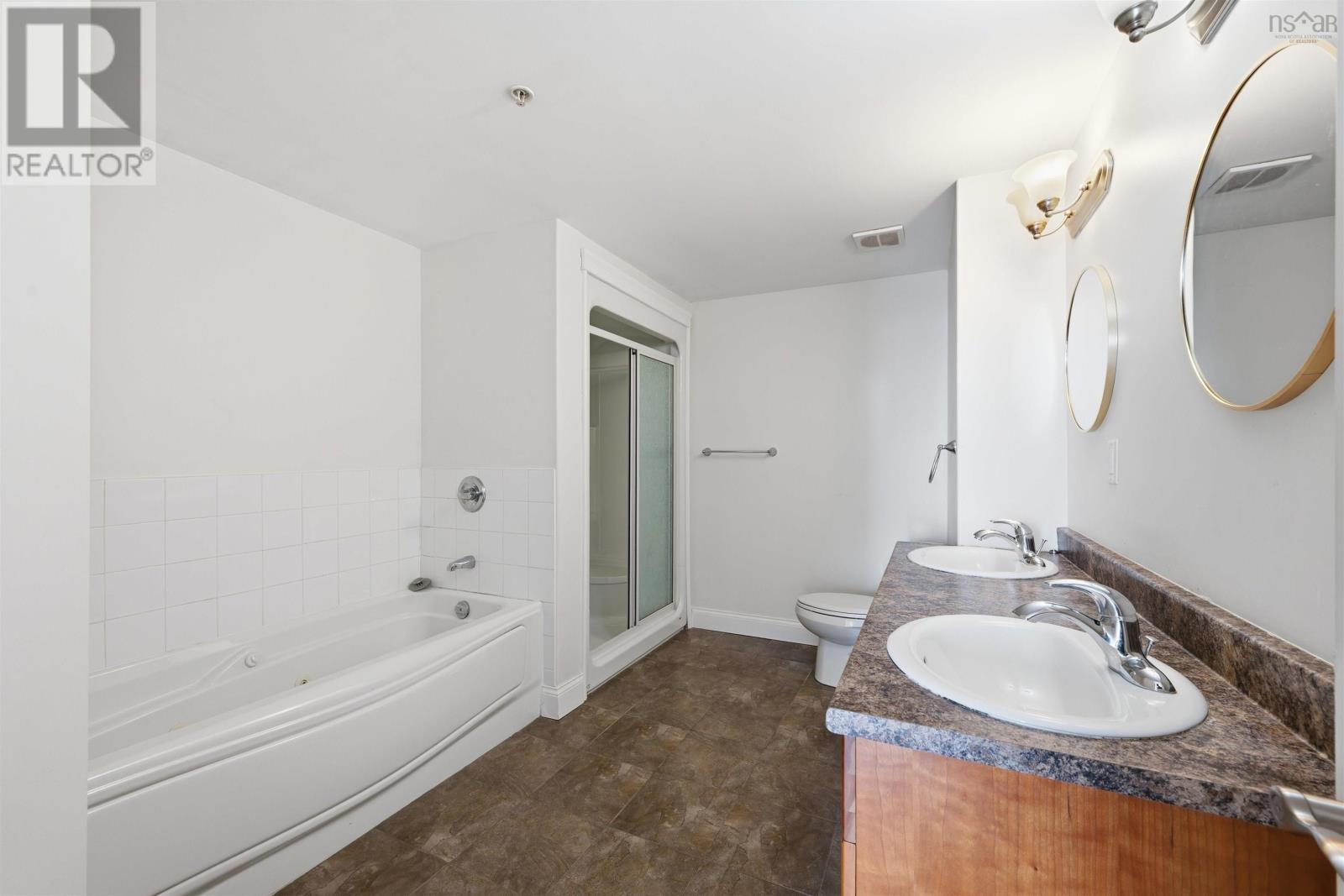 Property 29 of 30 of 612 60 Walter Havill Drive