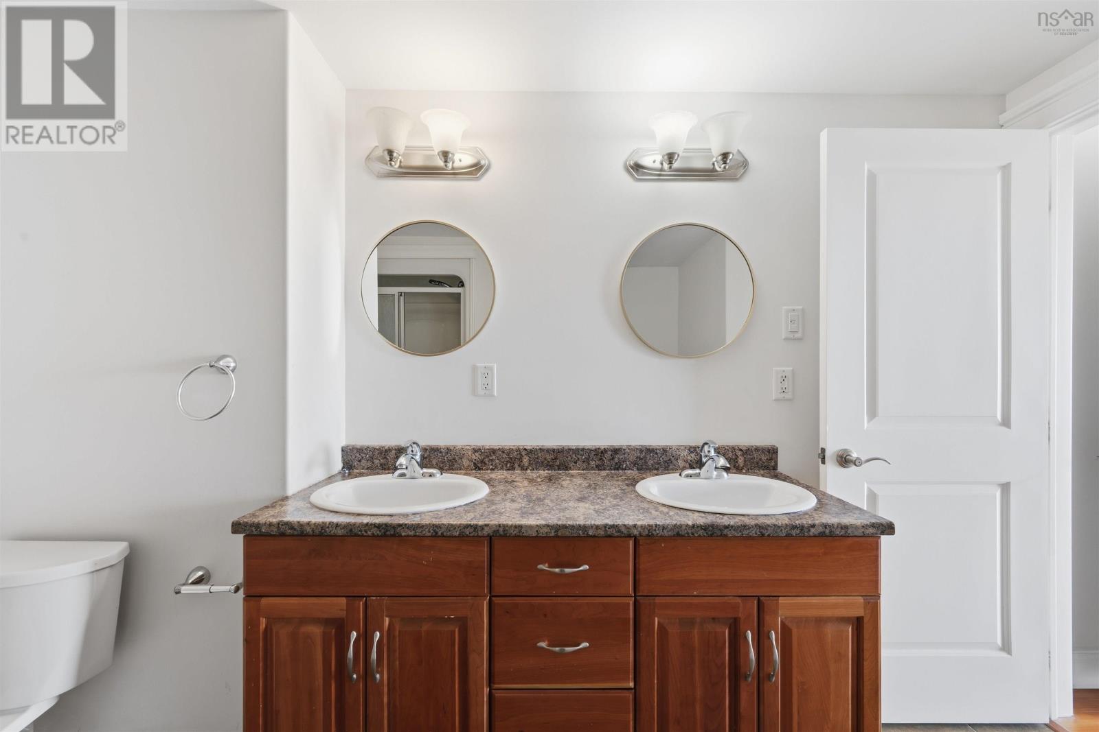 Property 30 of 30 of 612 60 Walter Havill Drive