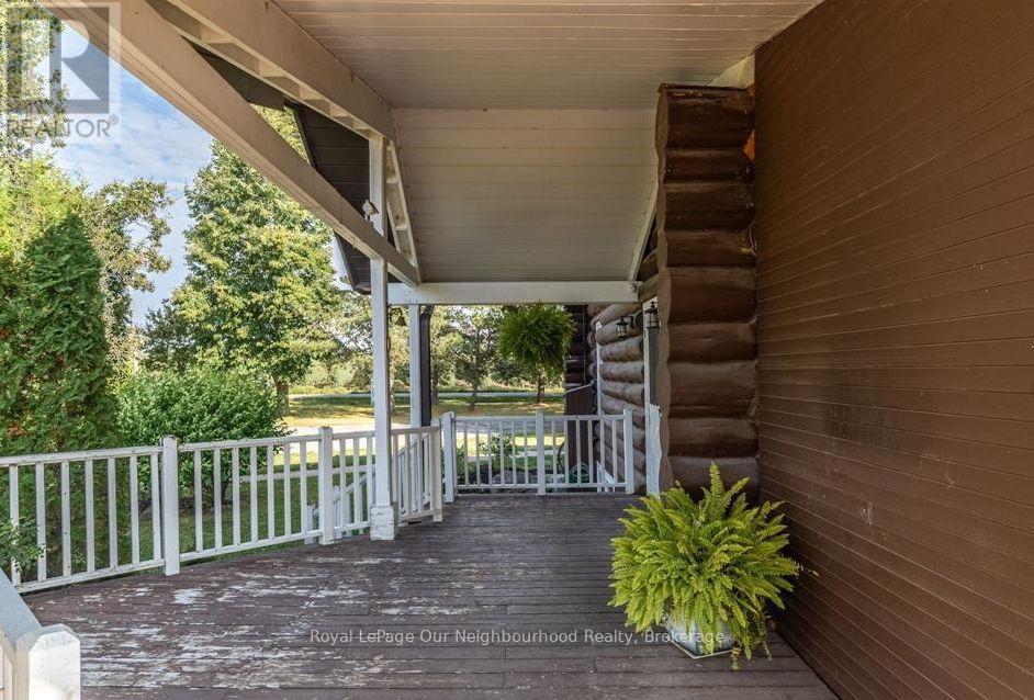 3741 LAKESHORE ROAD E - 24