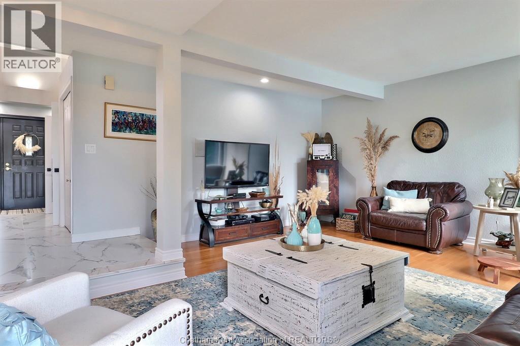 932 GRAND AVENUE West — photo 26