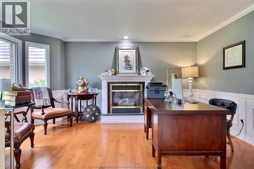932 GRAND AVENUE West - 18