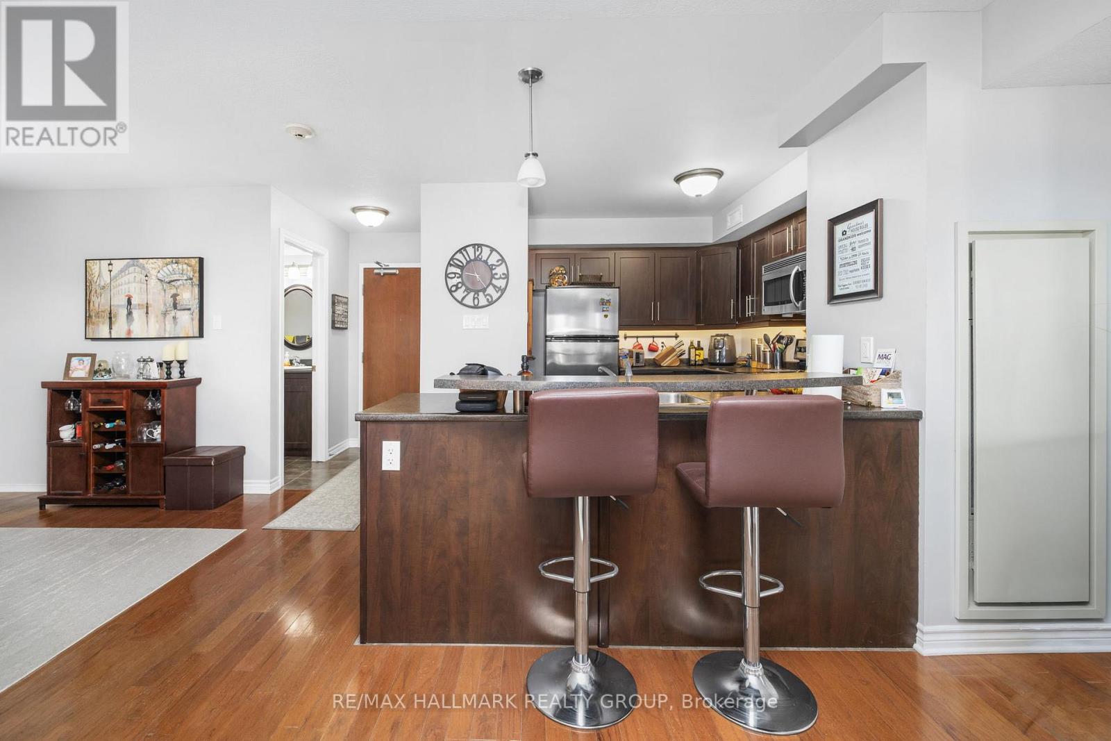 305 - 398 VAN BUREN STREET — photo 11