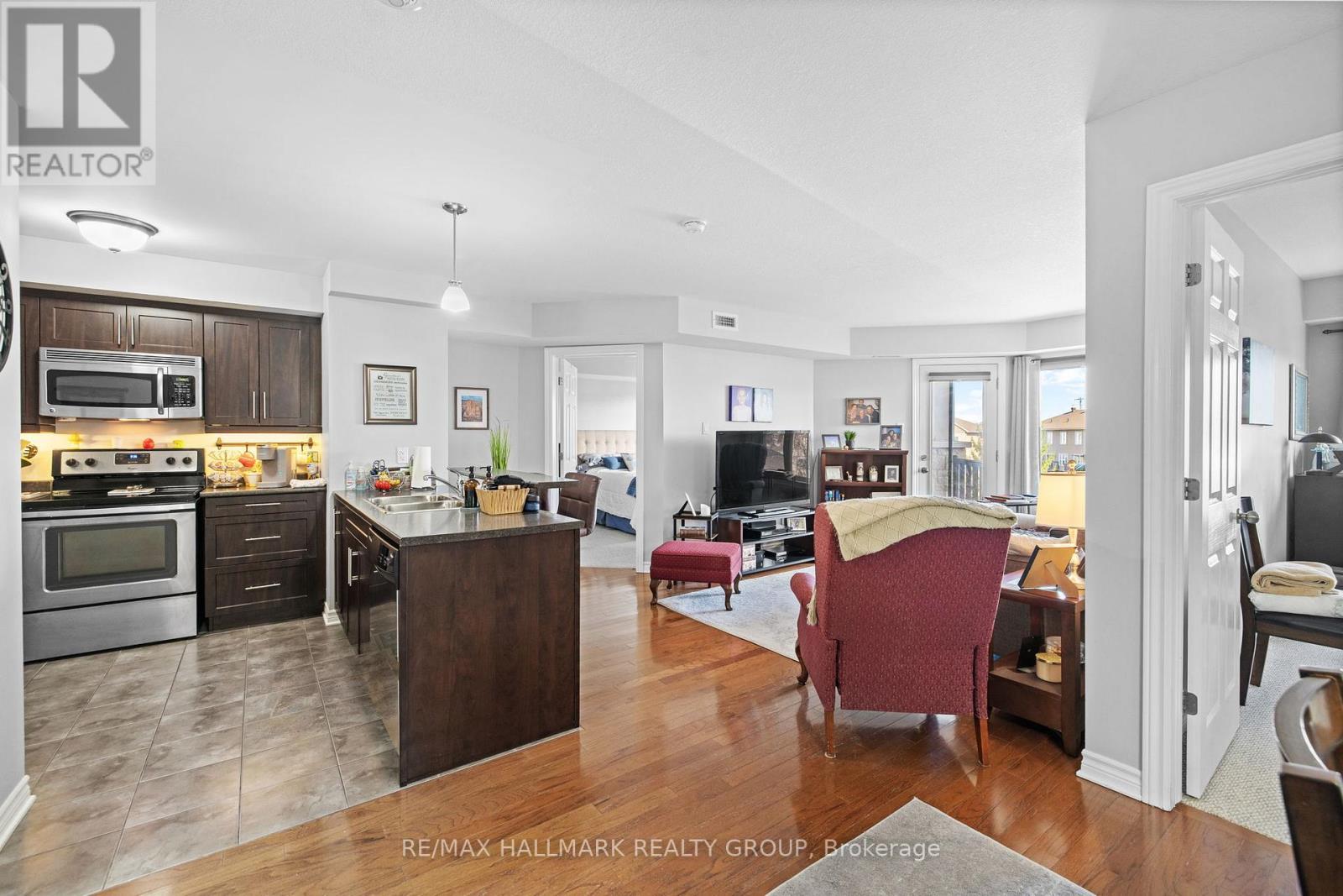 305 - 398 VAN BUREN STREET - photo 5