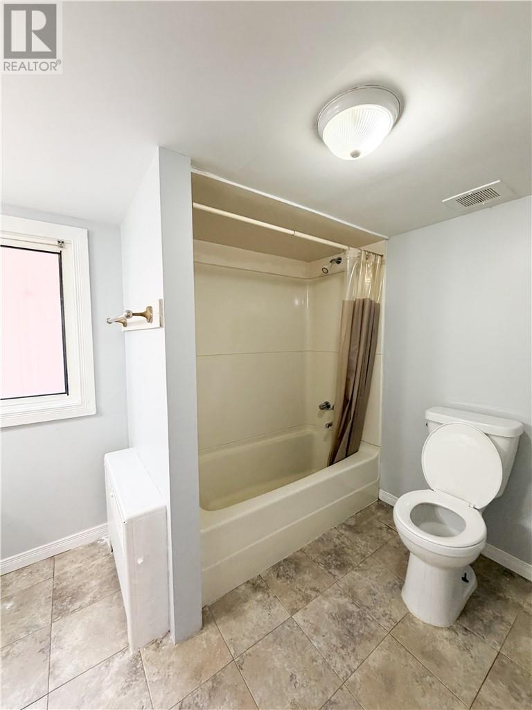 381 BESSIE AVENUE - 13