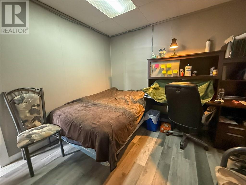 381 BESSIE AVENUE - 5
