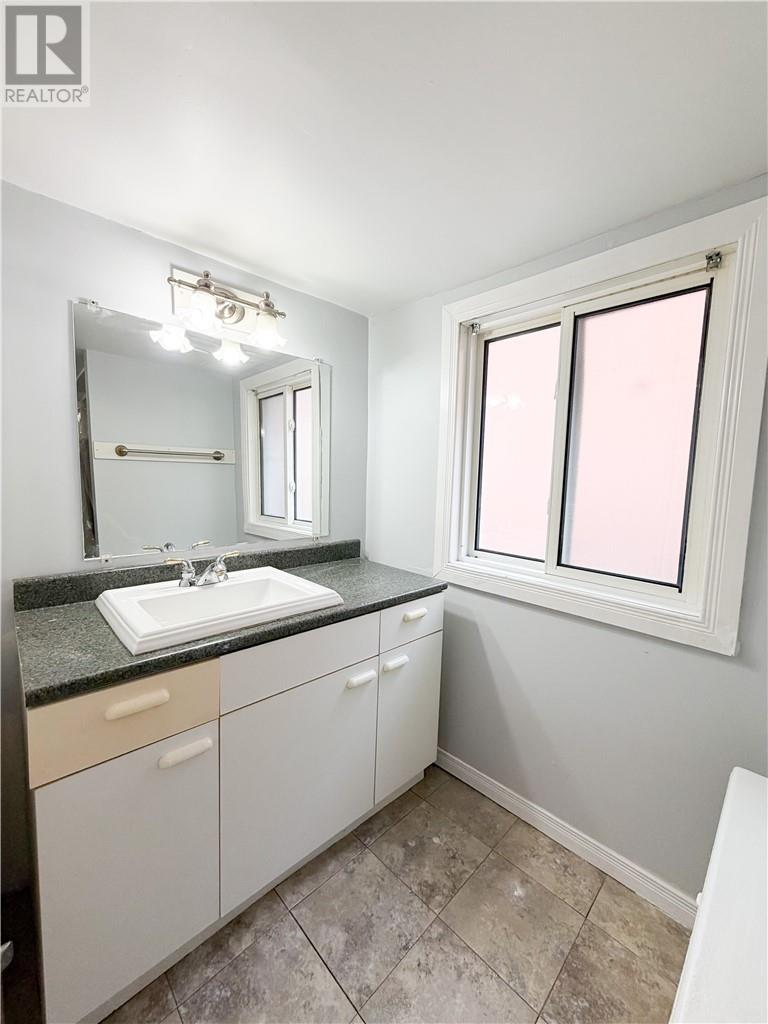 381 BESSIE AVENUE - 12