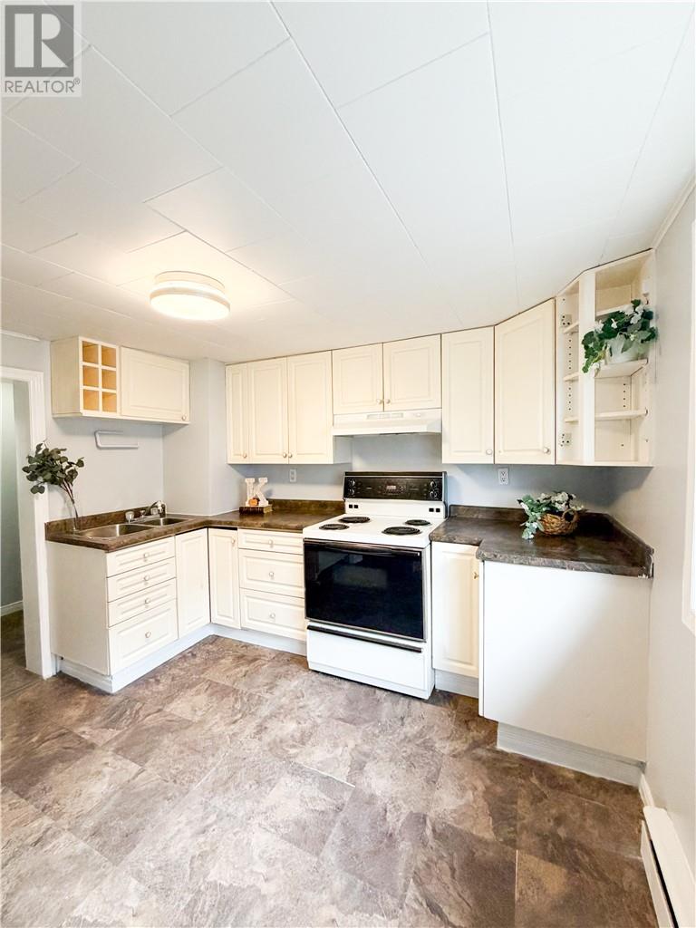 381 BESSIE AVENUE - 7