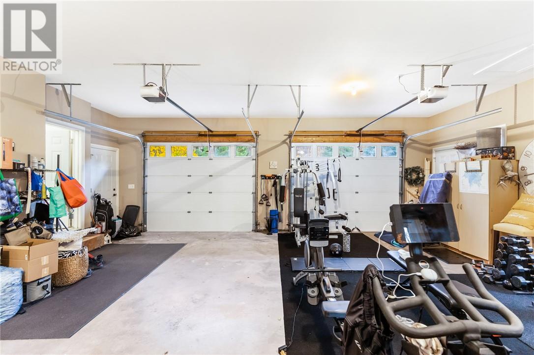 20 Breezehill Road - 68