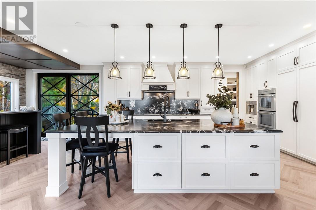 20 Breezehill Road - 33