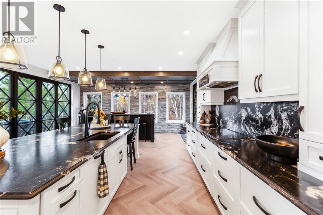 20 Breezehill Road - 28