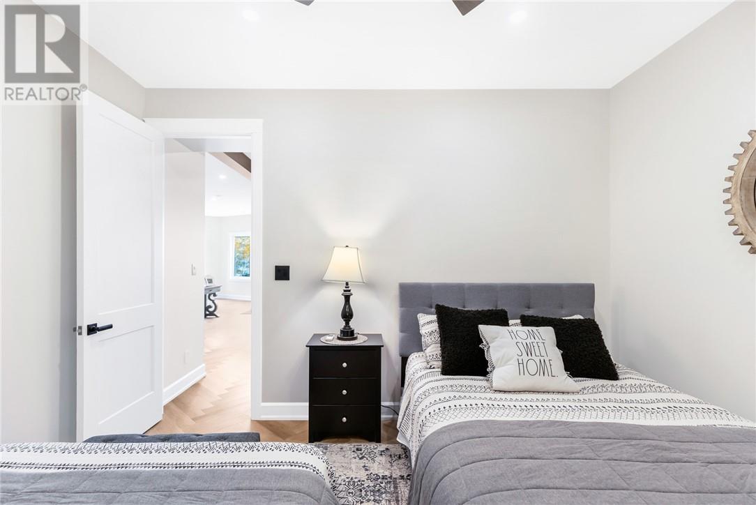 20 Breezehill Road - 59