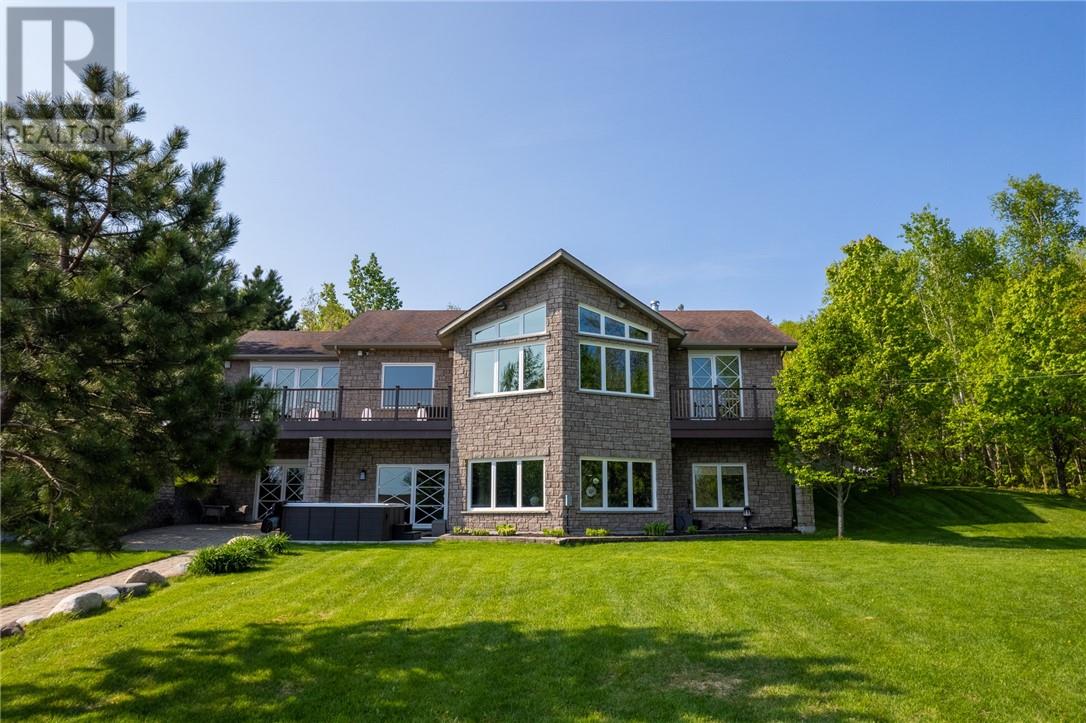 20 Breezehill Road - 74