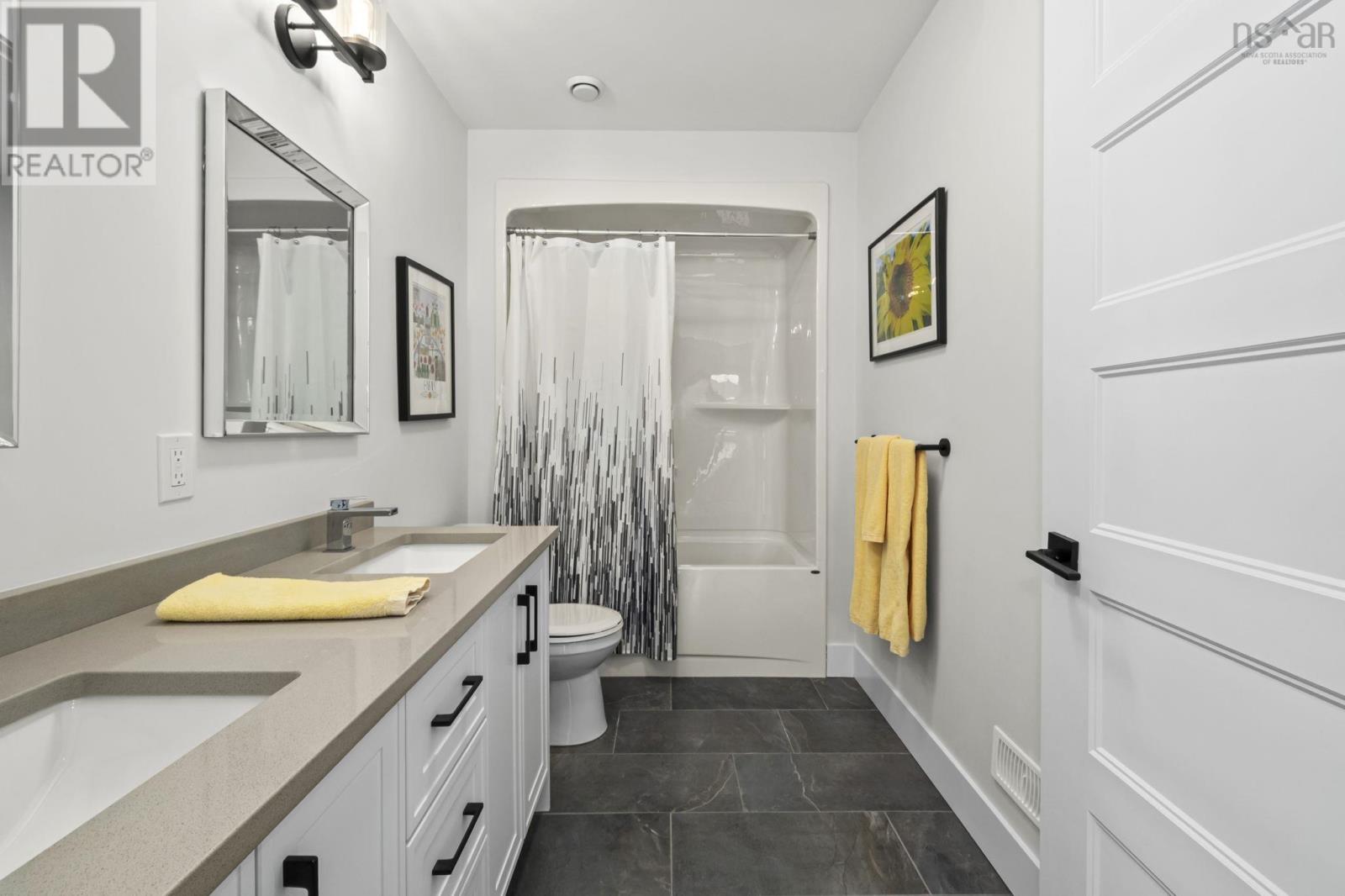 Property 29 of 50 of 23 Merlot Court