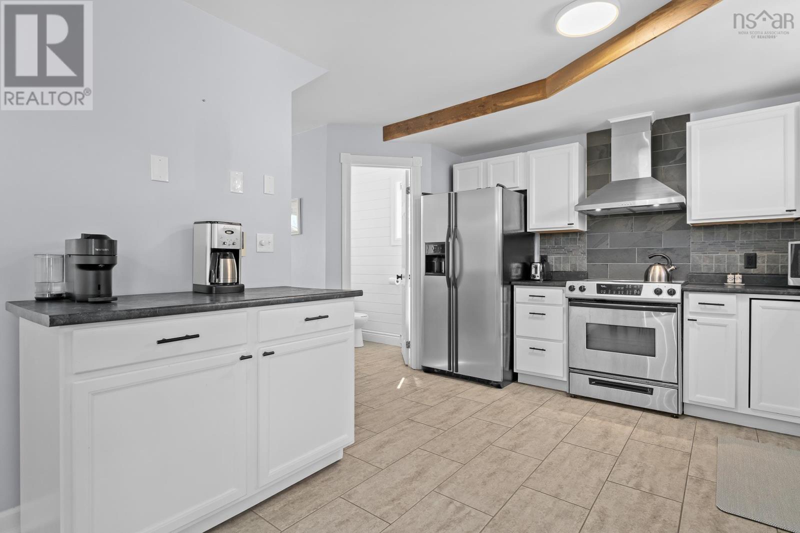 Property 8 of 41 of 195 Greenwood Avenue