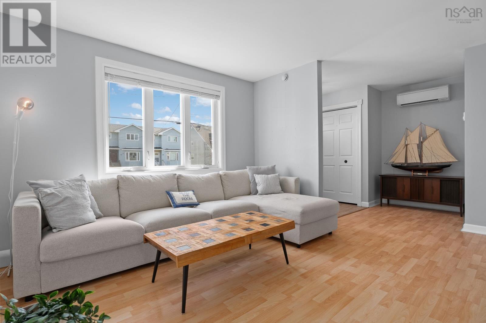 Property 4 of 41 of 195 Greenwood Avenue