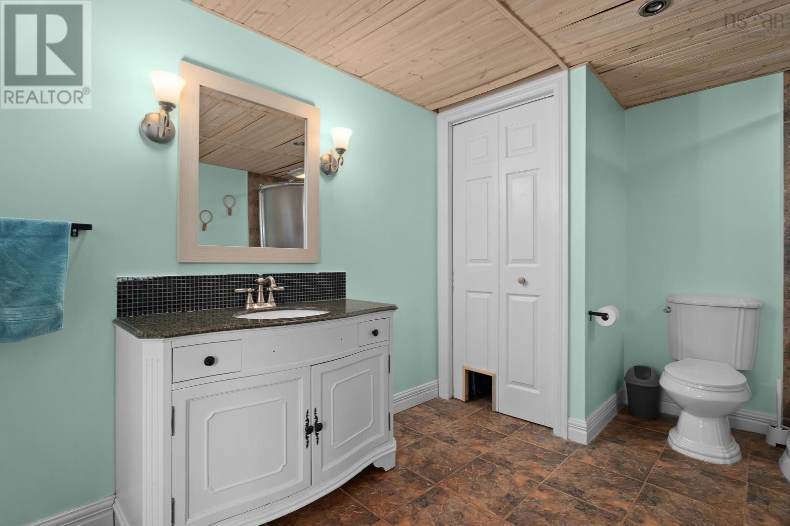 Property 29 of 41 of 195 Greenwood Avenue