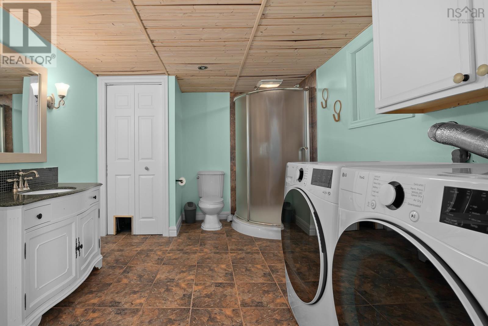 Property 30 of 41 of 195 Greenwood Avenue