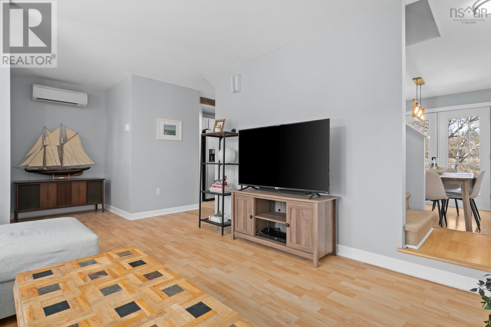 Property 5 of 41 of 195 Greenwood Avenue