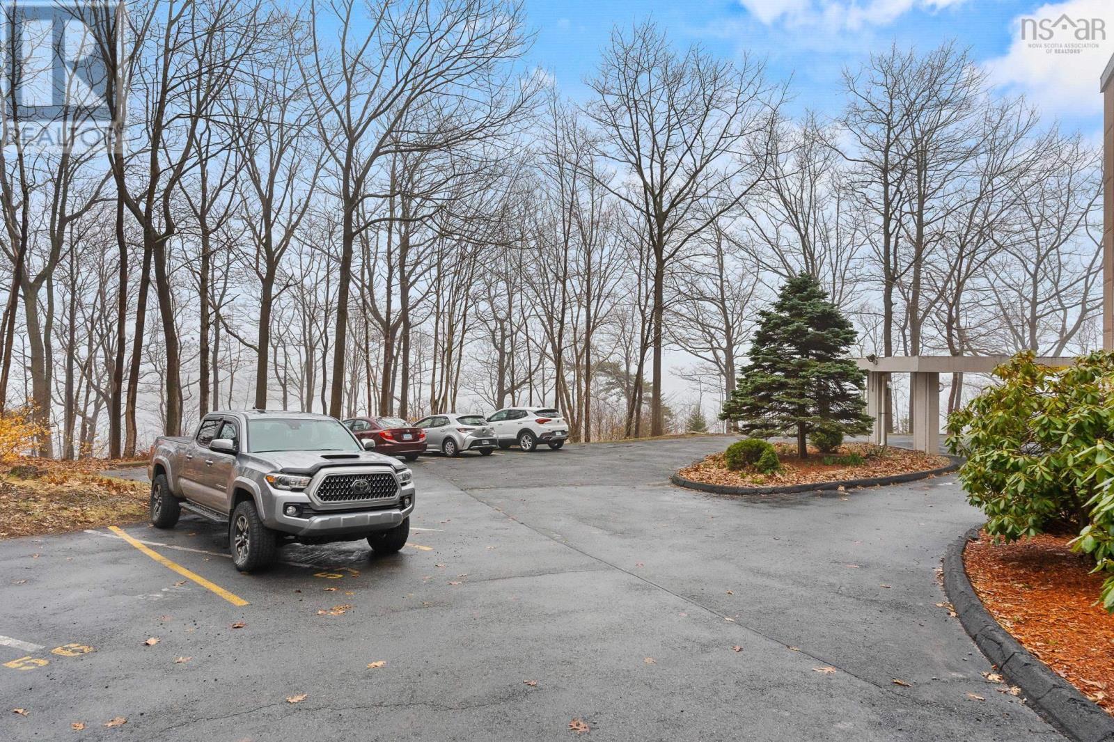 Property 29 of 34 of 304 26 Brookdale Crescent