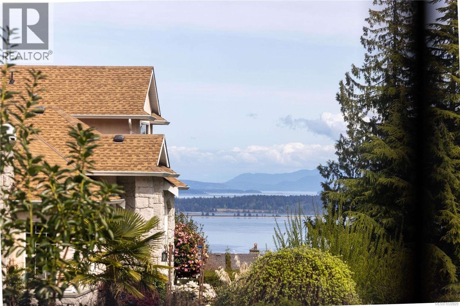  1753 Mayneview Terrace, North Saanich