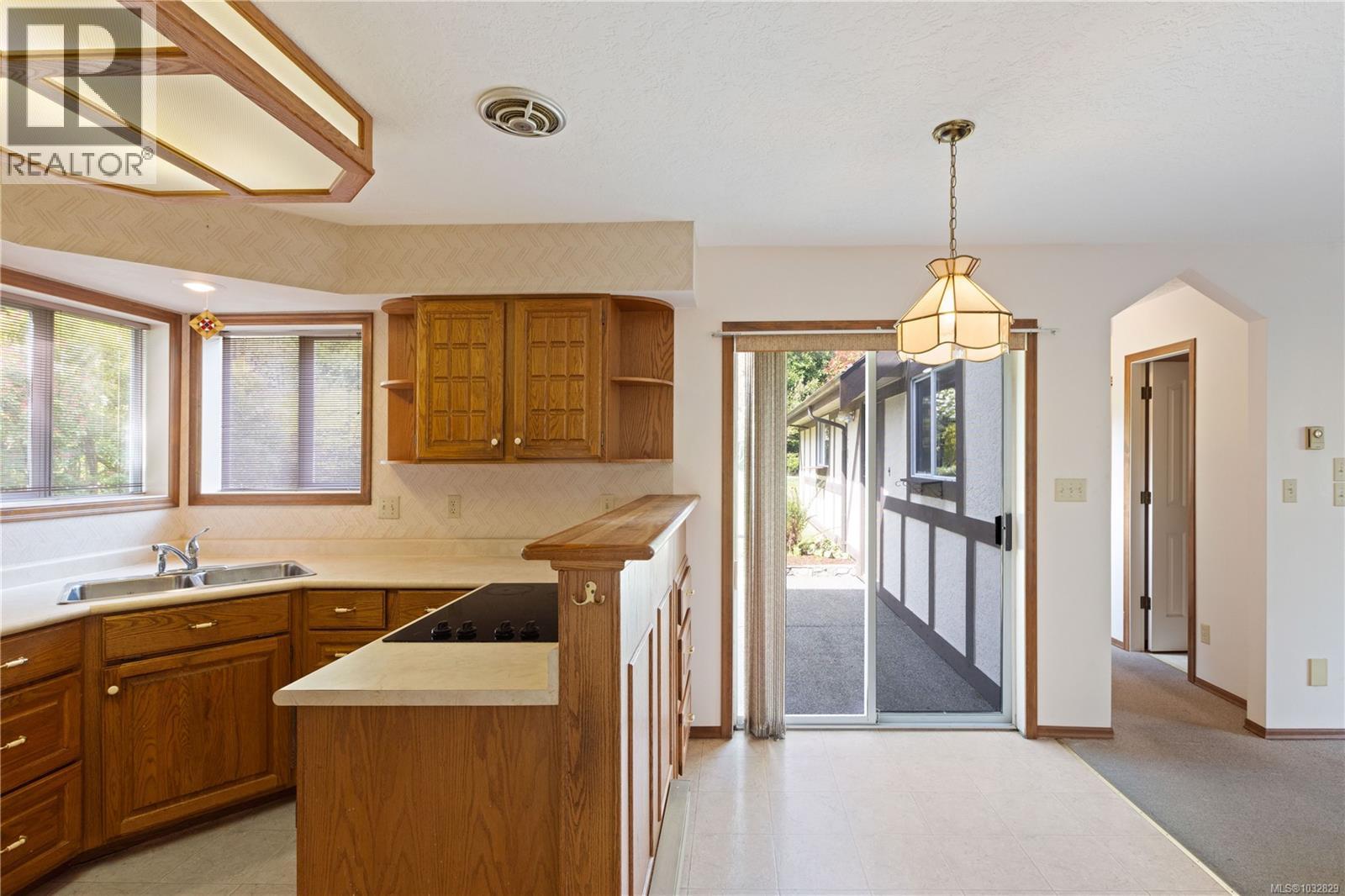  1753 Mayneview Terrace, North Saanich