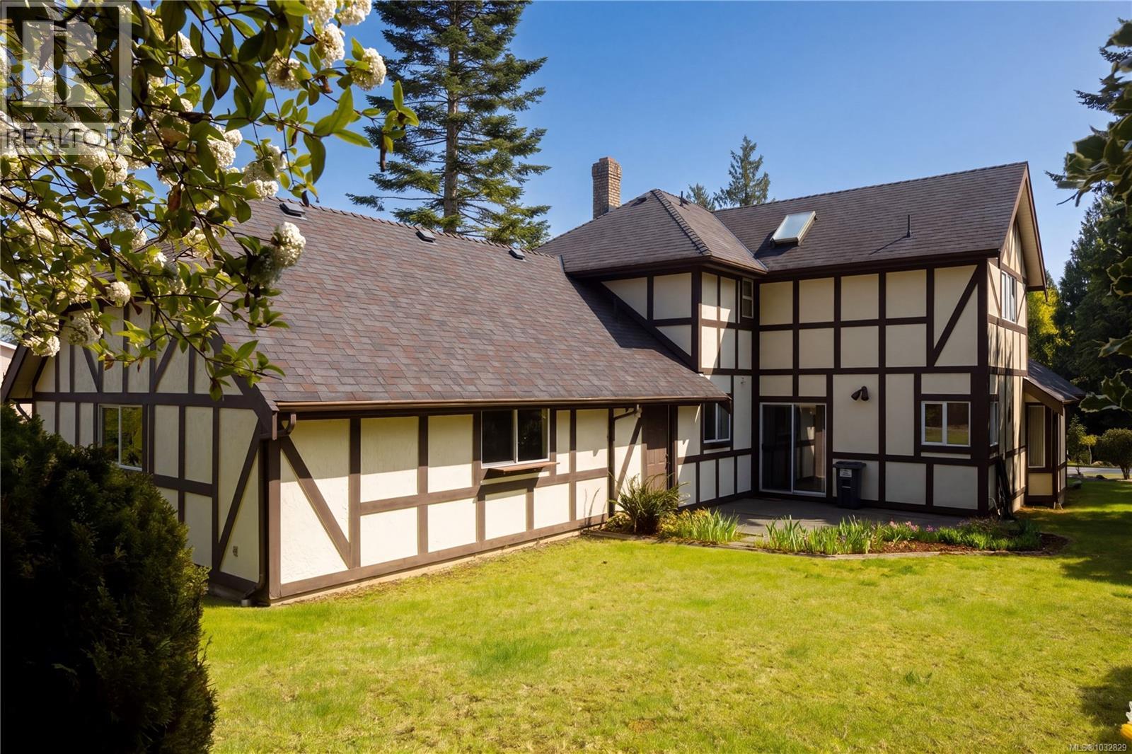  1753 Mayneview Terrace, North Saanich