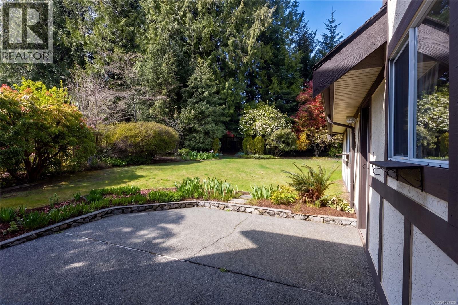  1753 Mayneview Terrace, North Saanich