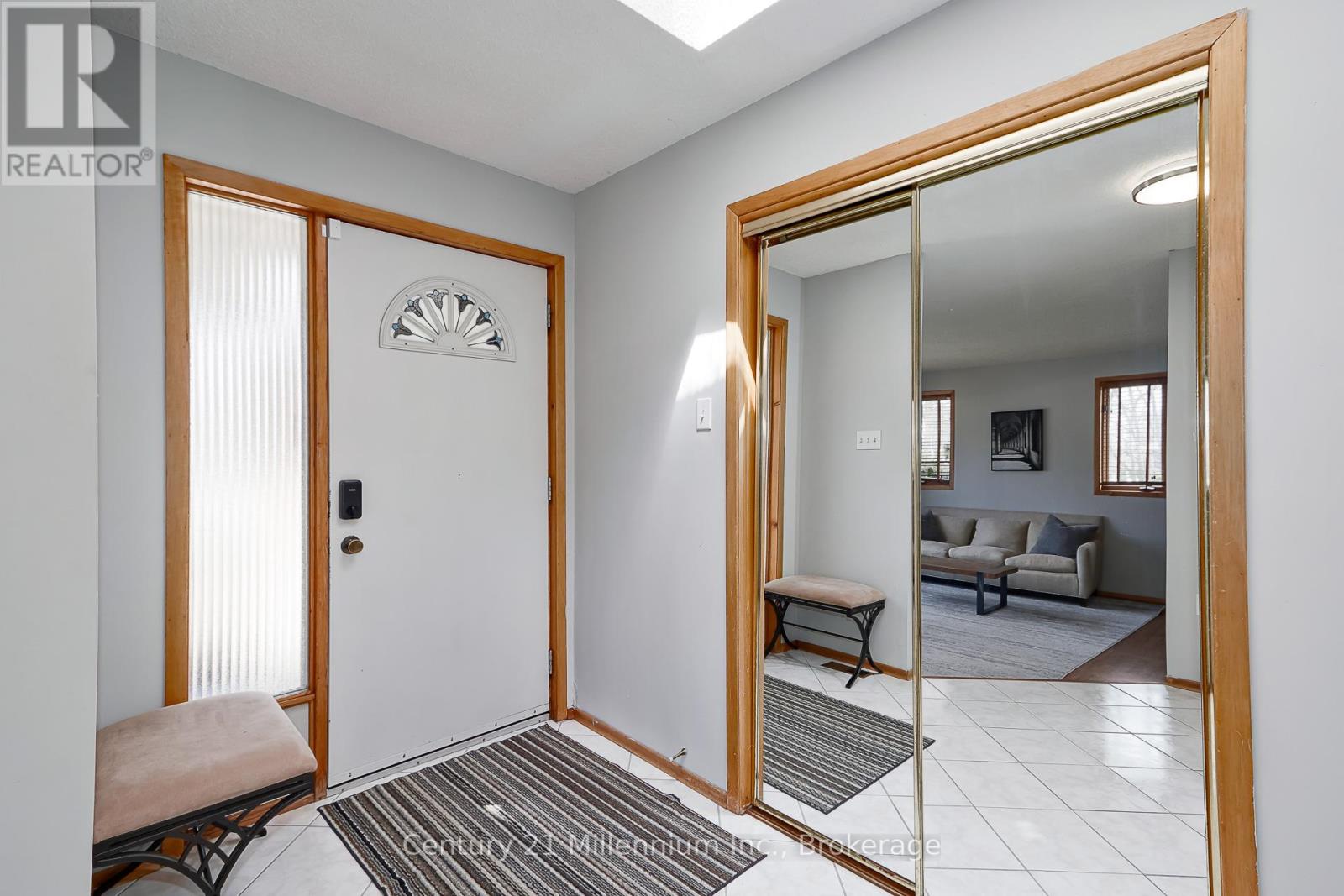 213 JANE STREET - 6