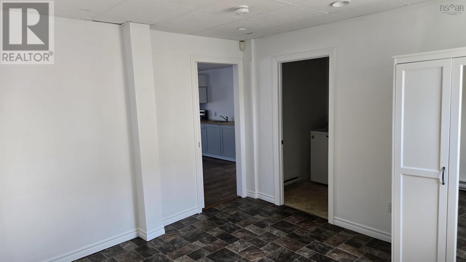 Property 28 of 32 of 805 Highway 1