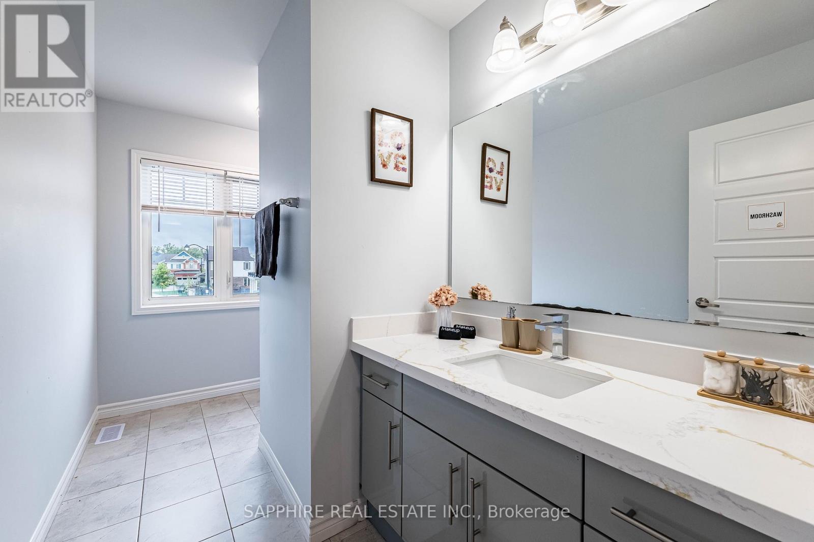 325 TRUDEAU DRIVE E - 27