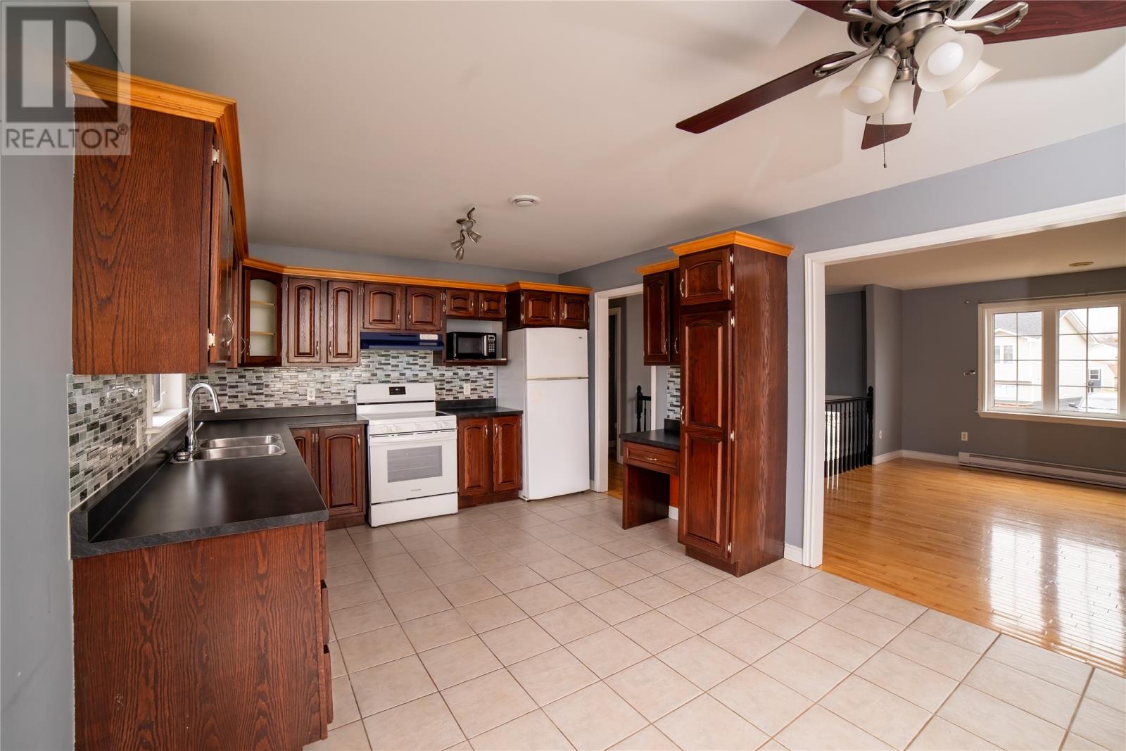 39 JOSHWILL CRESCENT - Image 2