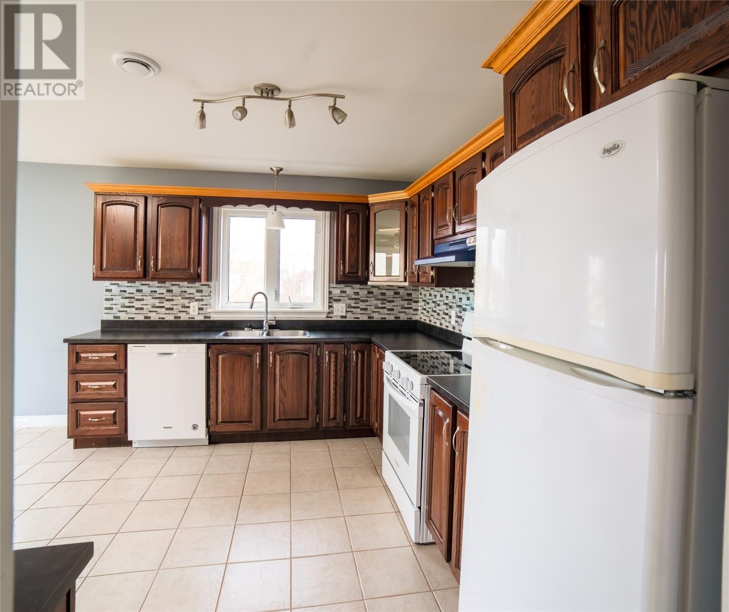 39 JOSHWILL CRESCENT - Image 3