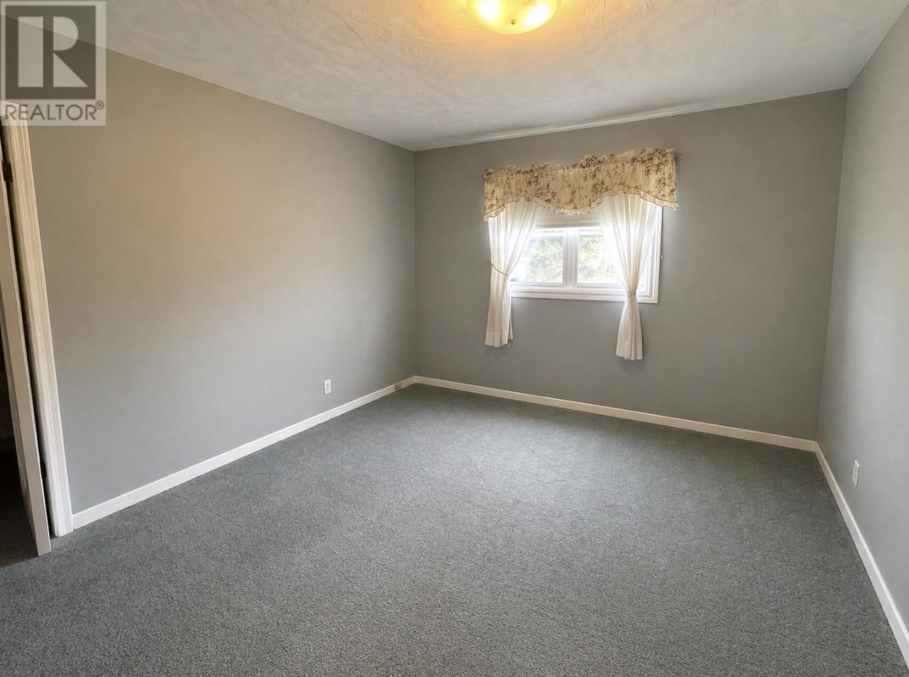 27 SUTHERLAND DRIVE - 10