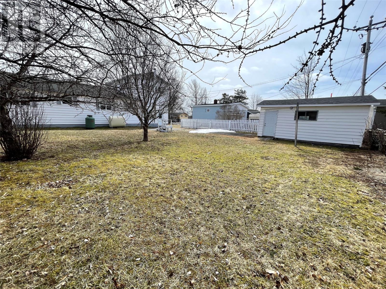 27 SUTHERLAND DRIVE - Image 2